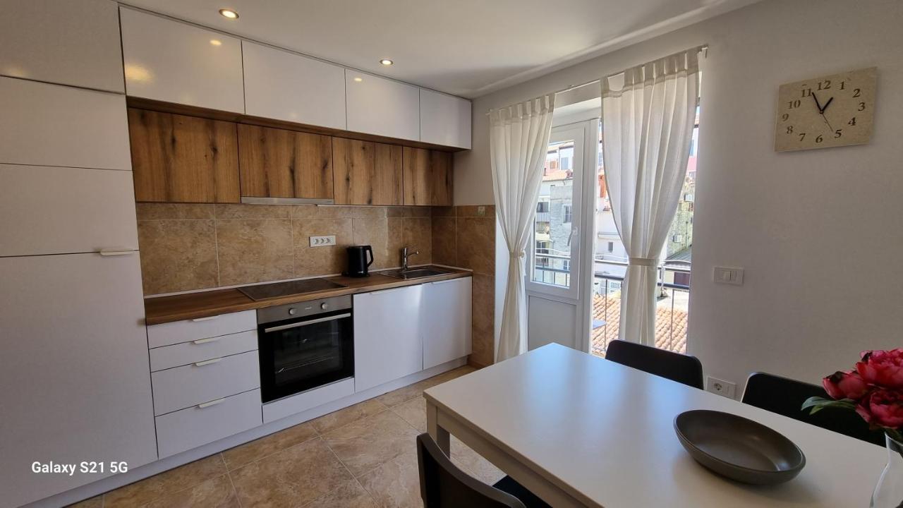 Apartment Rivarela Blu - Newly Renovated And Top Location Near Sea Novigrad  Екстер'єр фото